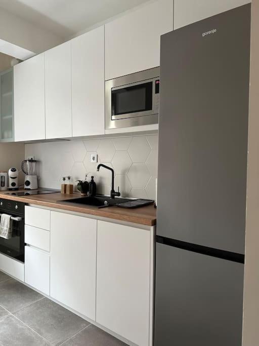 New Luxury Furnished Apartment - Beach, Varna Center & Fast Wi-Fi Exterior foto